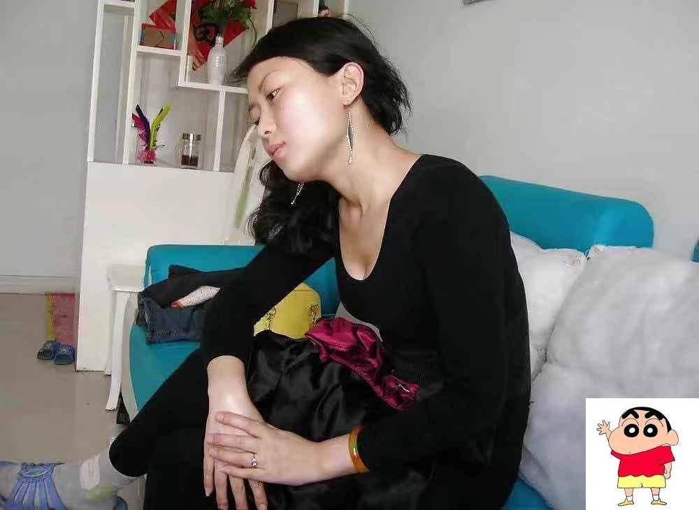 良家不良_少妇出墙_各种风骚淫照被渣男情人流出 (11P)