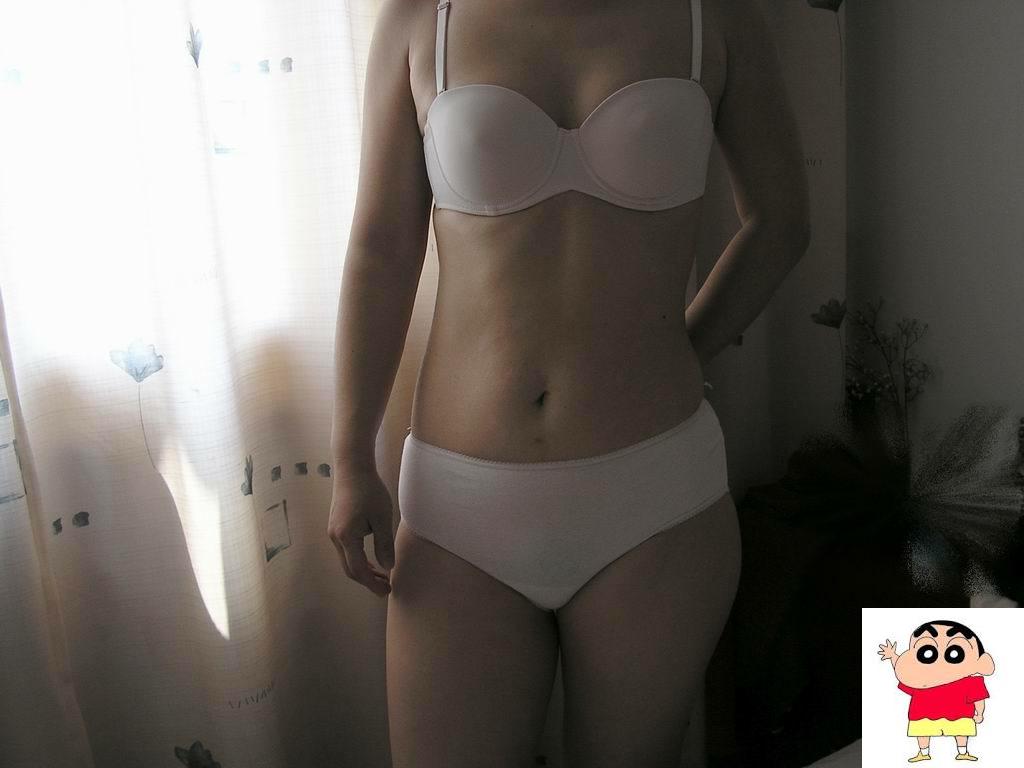 大奶头 黑蝴蝶 各种道具往里插 (22P)