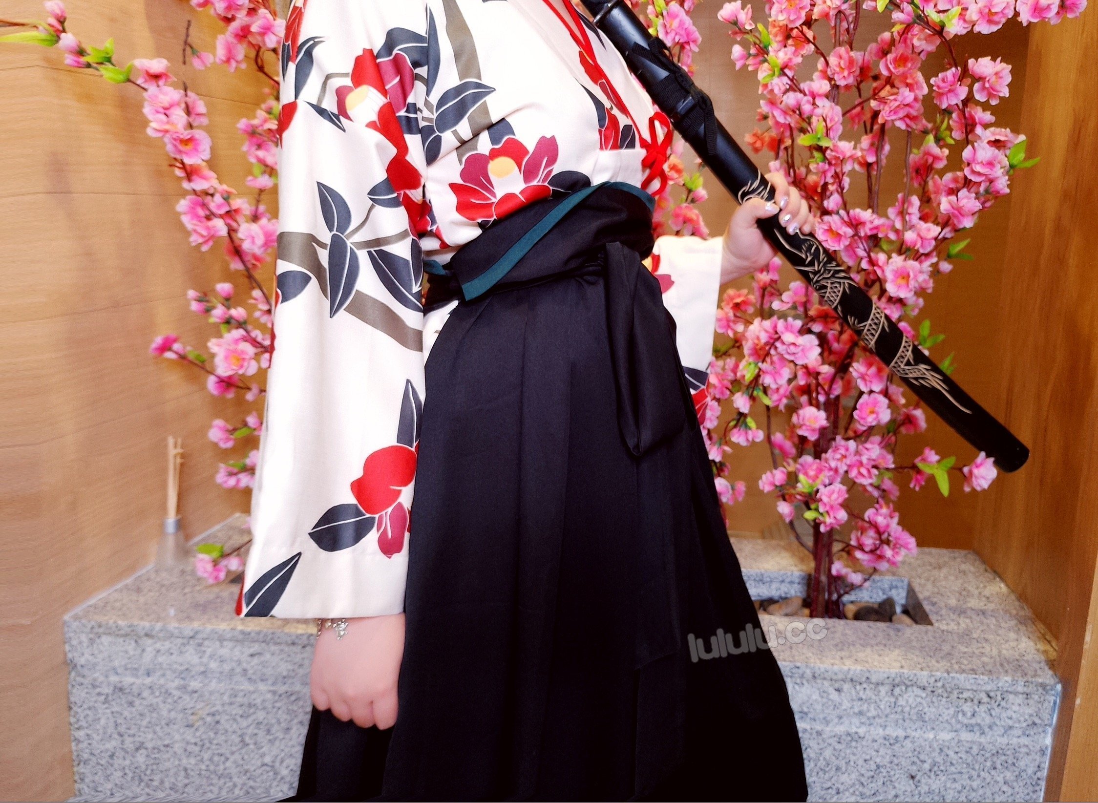 三寸萝莉  和服带刀少女