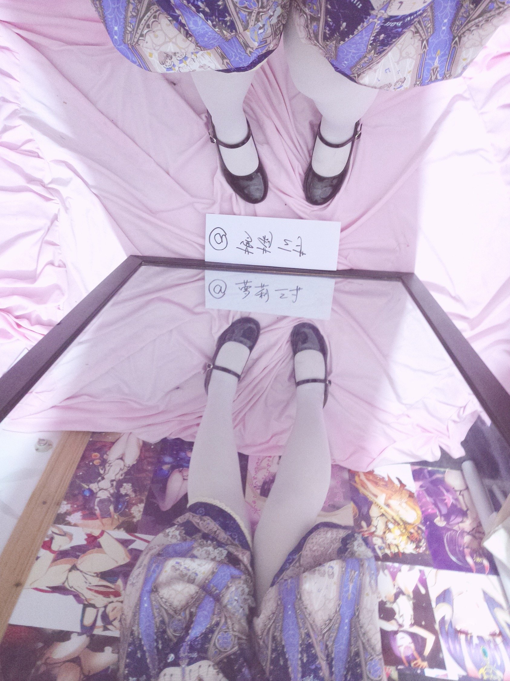 三寸萝莉  恋足癖把玩小脚