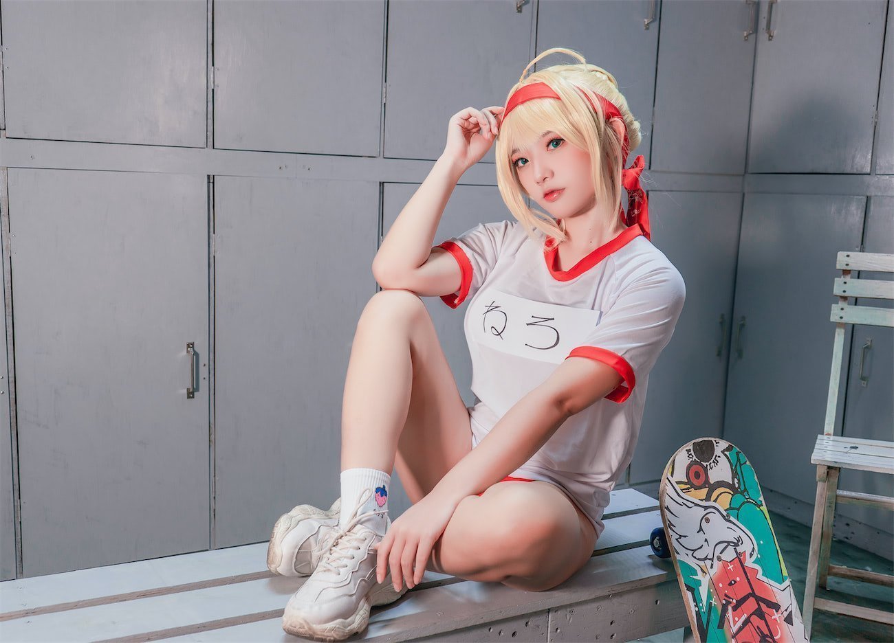 Messie Huang 尼禄体操服